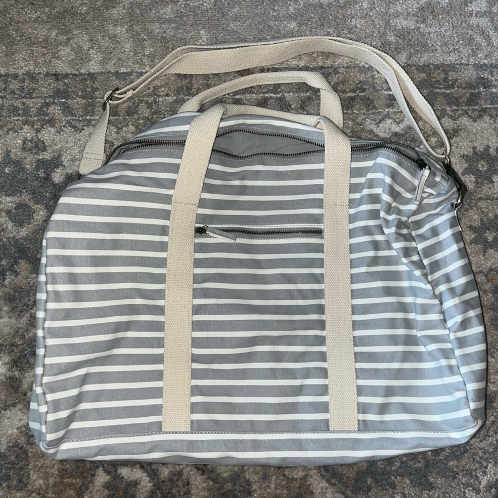 Known supply weekend bag